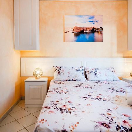 Bed and Breakfast Le Tre Sirene Porto Cesareo Exterior foto