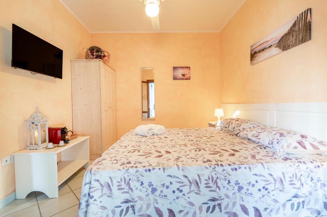 Bed and Breakfast Le Tre Sirene Porto Cesareo Exterior foto