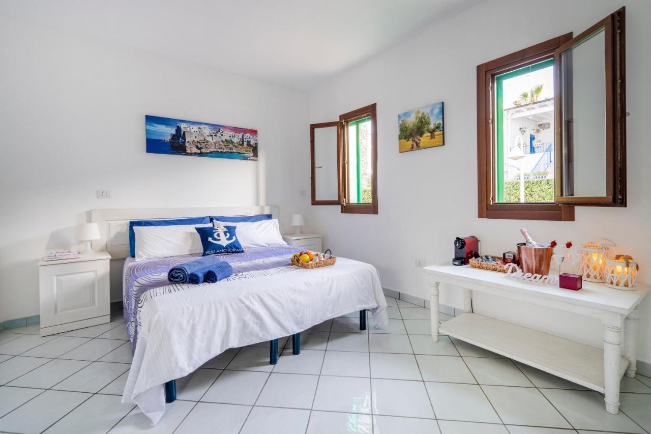 Bed and Breakfast Le Tre Sirene Porto Cesareo Exterior foto