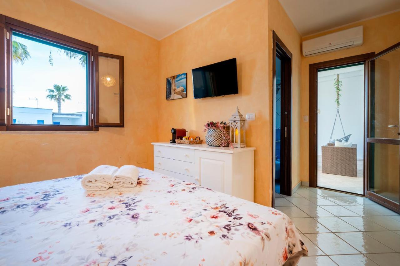 Bed and Breakfast Le Tre Sirene Porto Cesareo Exterior foto