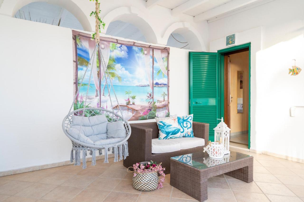 Bed and Breakfast Le Tre Sirene Porto Cesareo Exterior foto