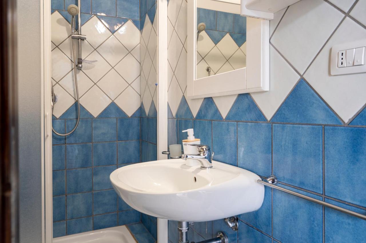 Bed and Breakfast Le Tre Sirene Porto Cesareo Exterior foto